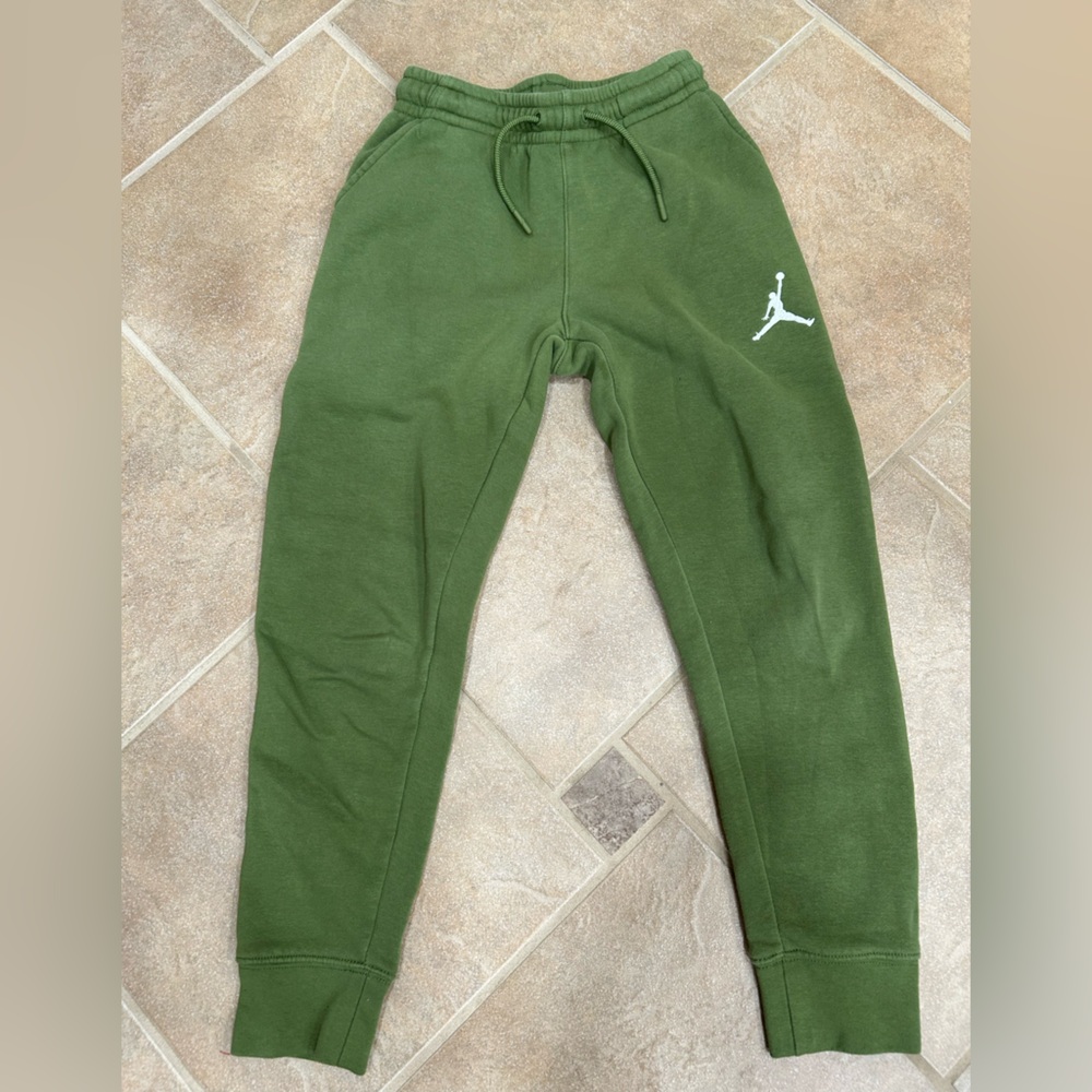 Boys Jordan sweat pants